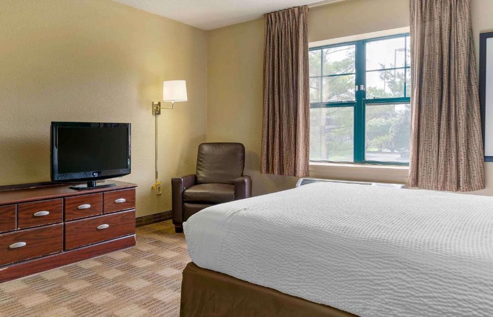 Extended Stay America Suites - Los Angeles - Ontario Airport